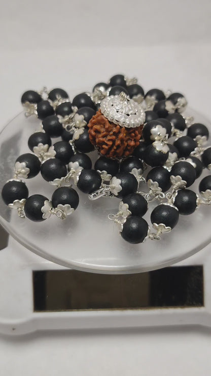 Dhanyog Karungali | Ebony Wood With Nepali 7 Mukhi Rudrakh For Success & Financial Stability